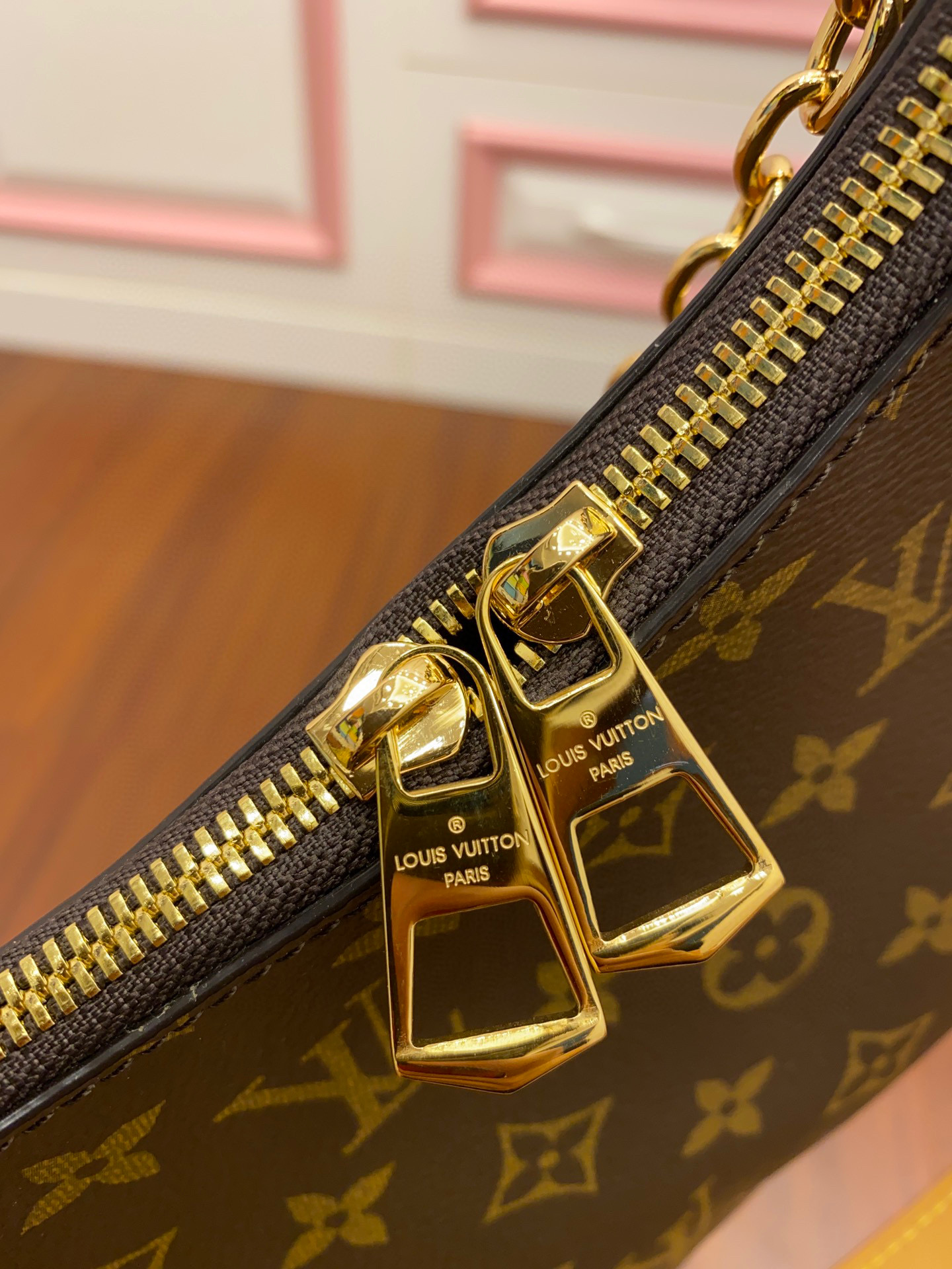 Louis Vuitton M45832 BOULOGNE handbag