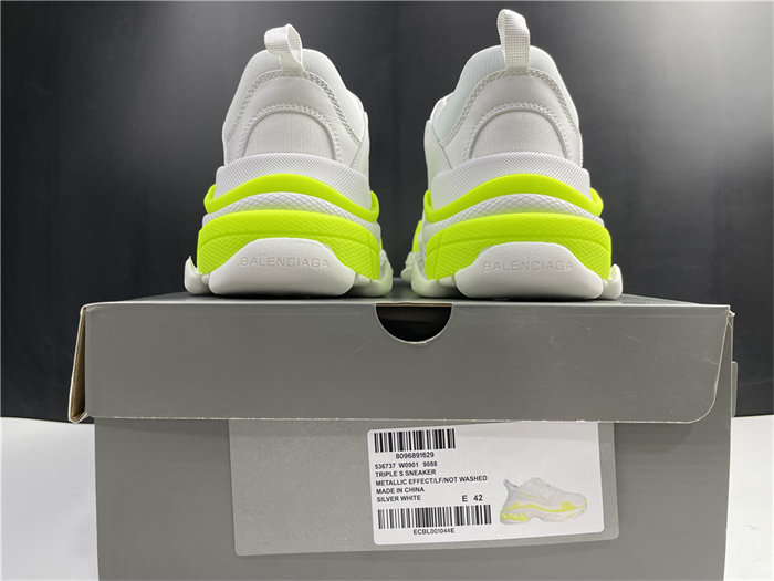BLCG TRIPLE SNEAKER 536737 W0901 9088 detail 5