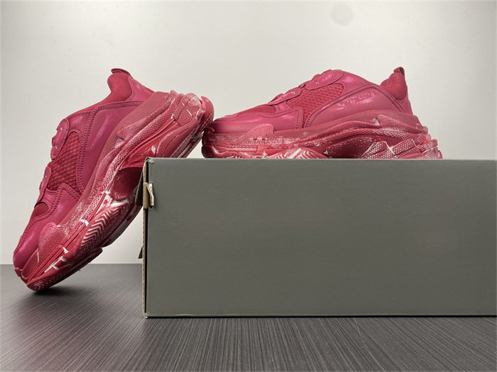 BLCG Triple S Faded Red 524039 W3CN3 6000 detail 2