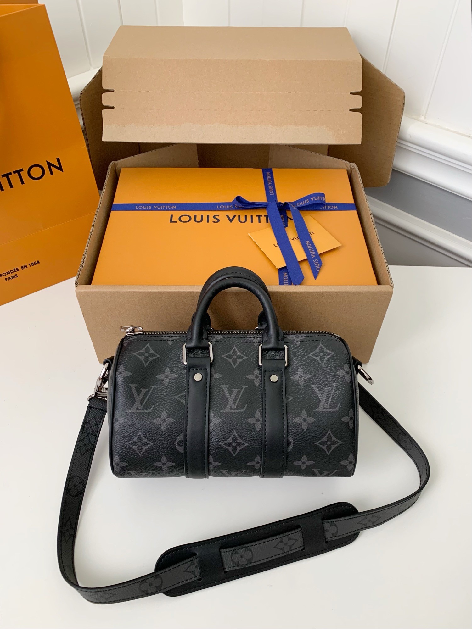 L X V City Keepall xs  21*12*9cm