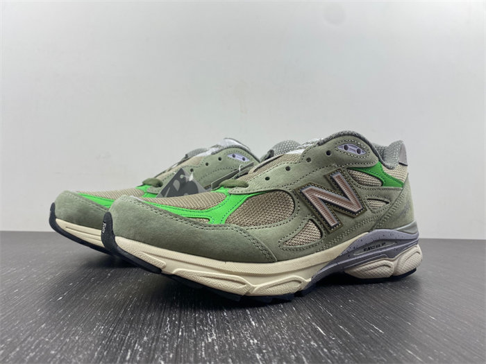 NB 990v3 Patta Keep Your Family Close M990PP3 detail 7