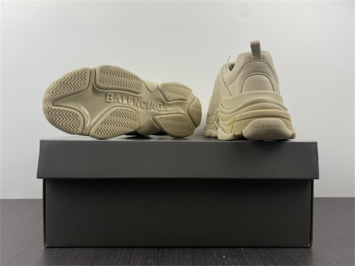 BLCG Triple S Beige 524039 W2FW1 9700 detail 6