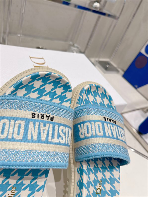 Dio Slipper detail 3