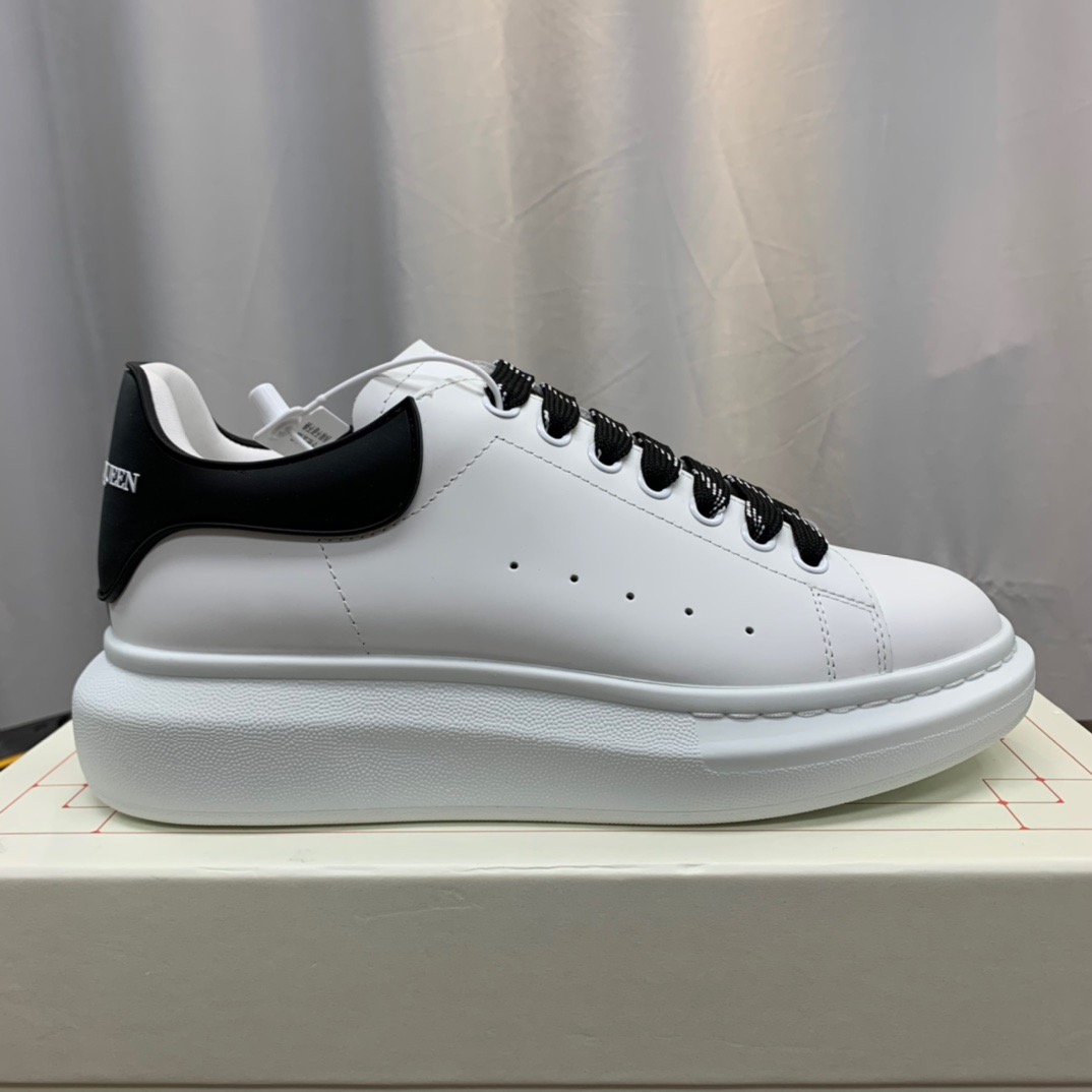 McQuen White Black Laces 621056WHXMT9034 detail 3