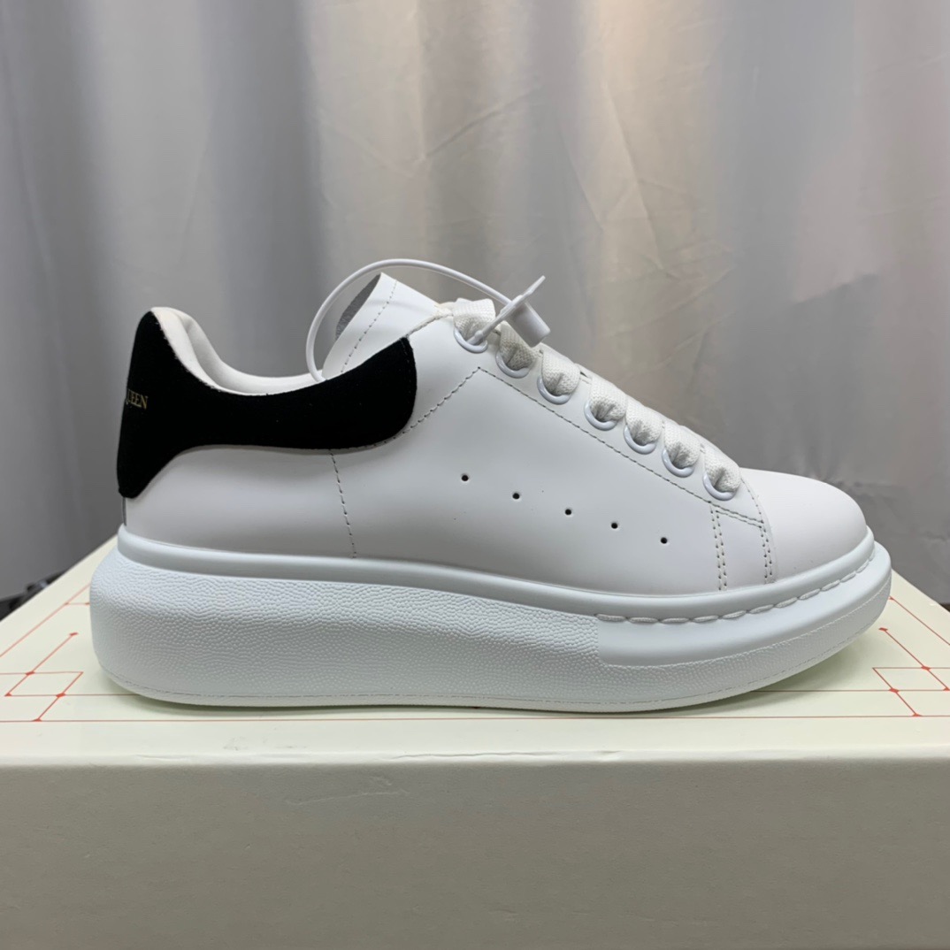 McQuen Ivory Black 553770WHGP79061 detail 3