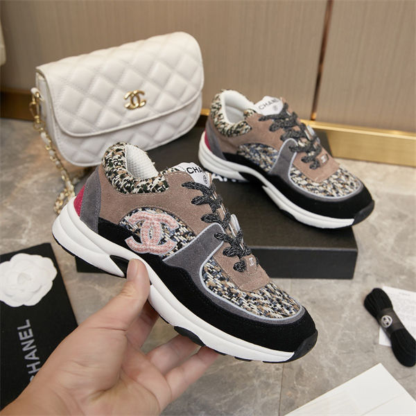 Chanel Sneakers detail 4