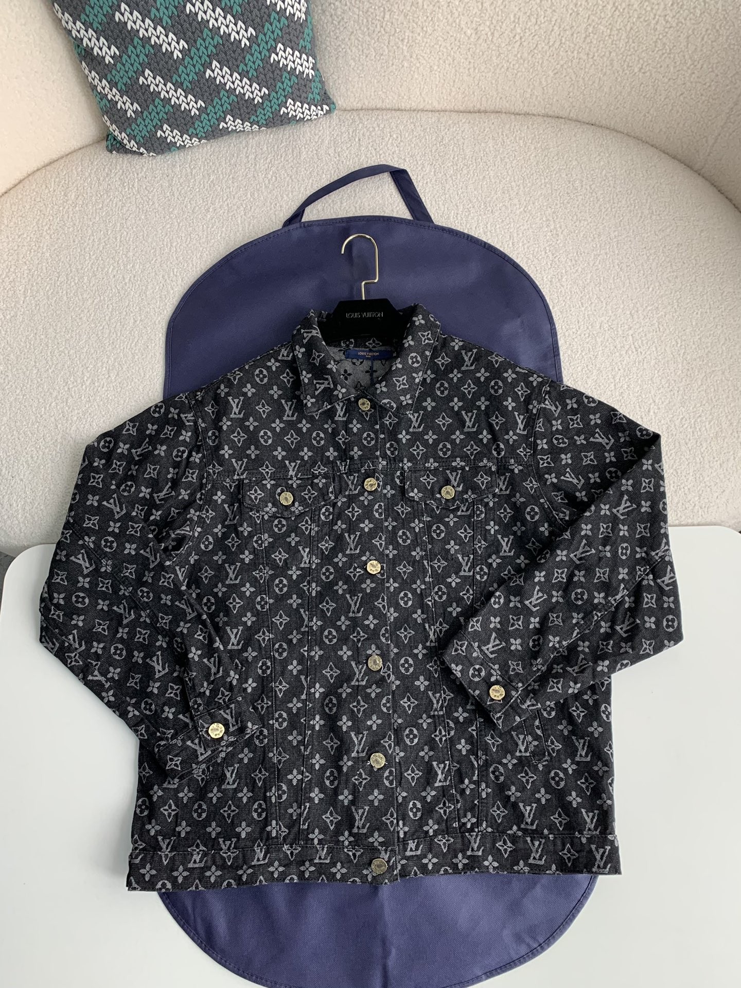 L X V  Jackets