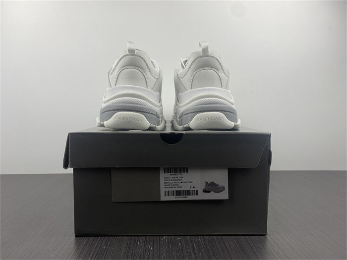 BLCG Triple S White Silver 536737 W2FS4 1200 detail 5