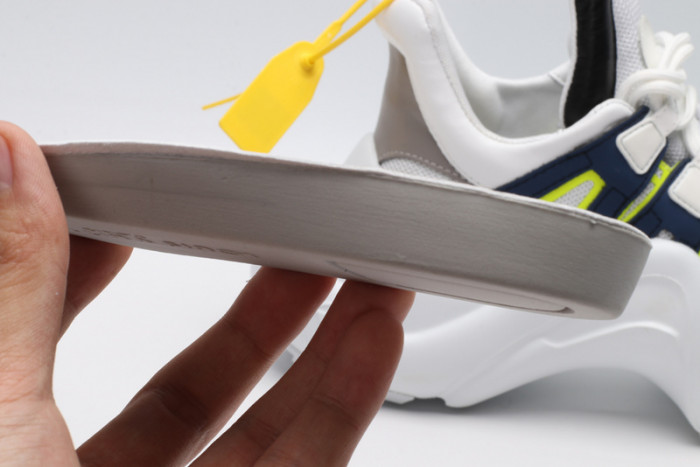 L x V snekaers L000002 detail 6