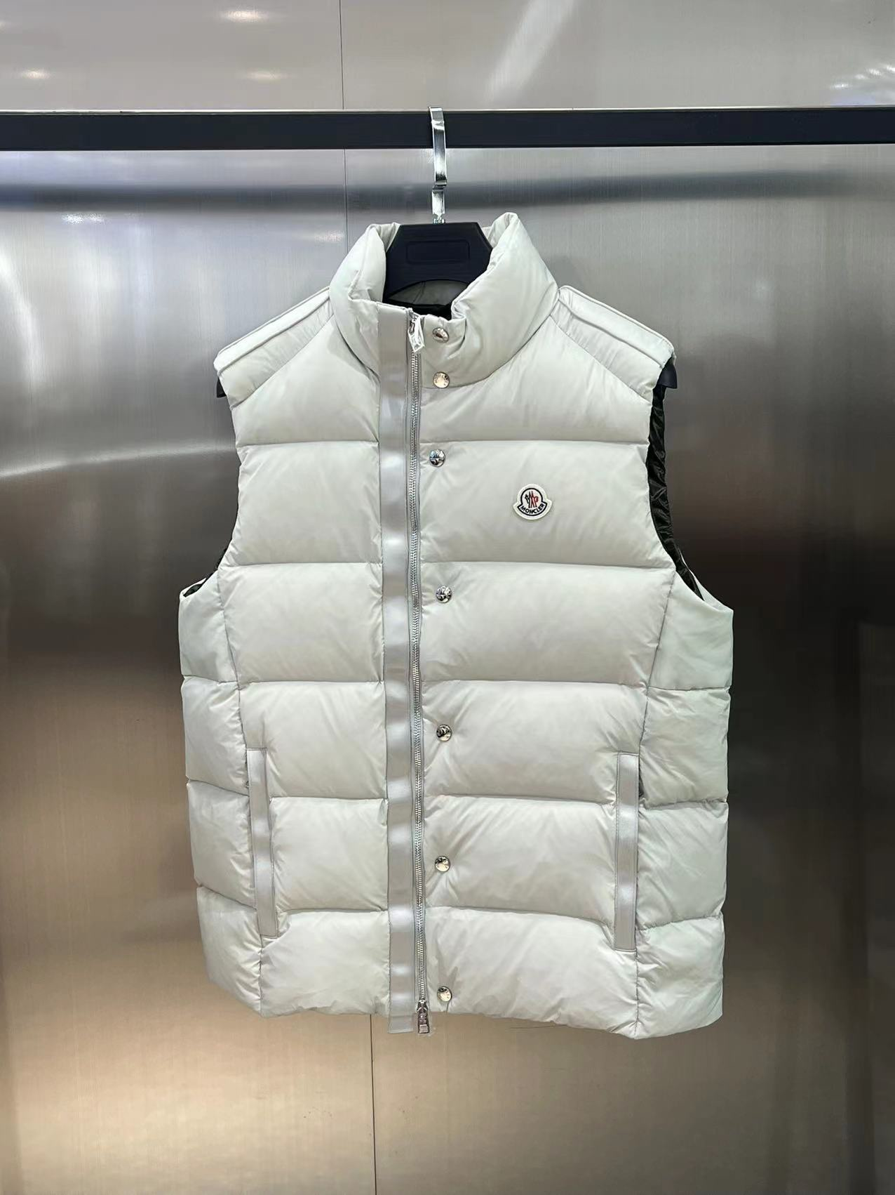 MONC FW2023 Logo Logo Stand Collar Zipper Sleeveless Vest