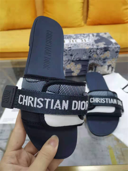 Dio Slipper detail 2