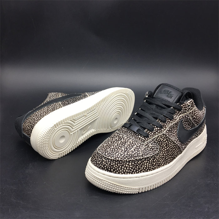 NK Air Force 1 898889-002 detail 3