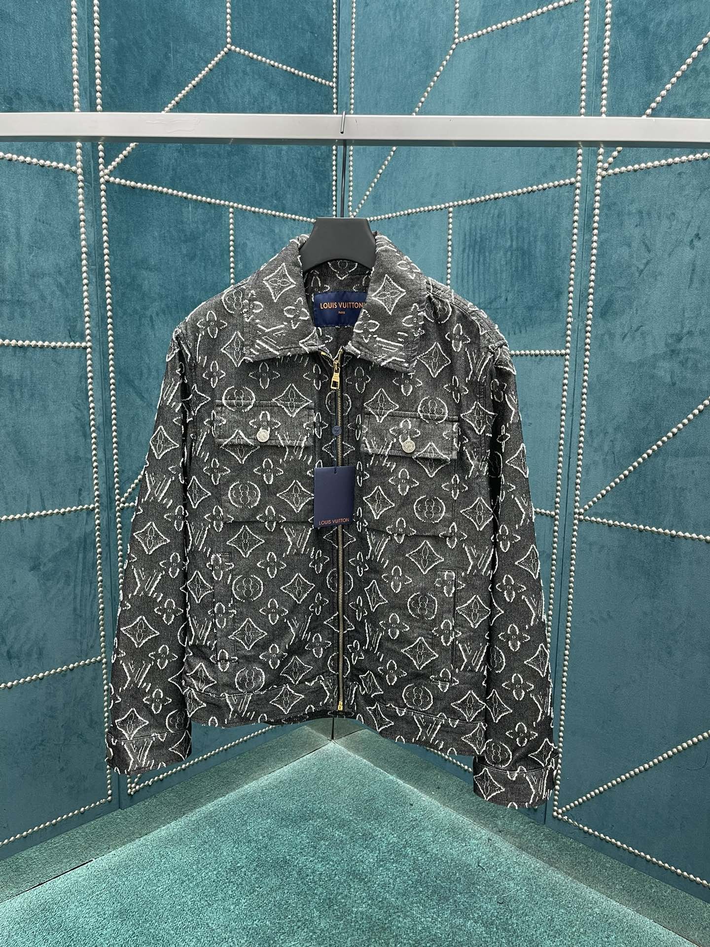 L X V  jacket