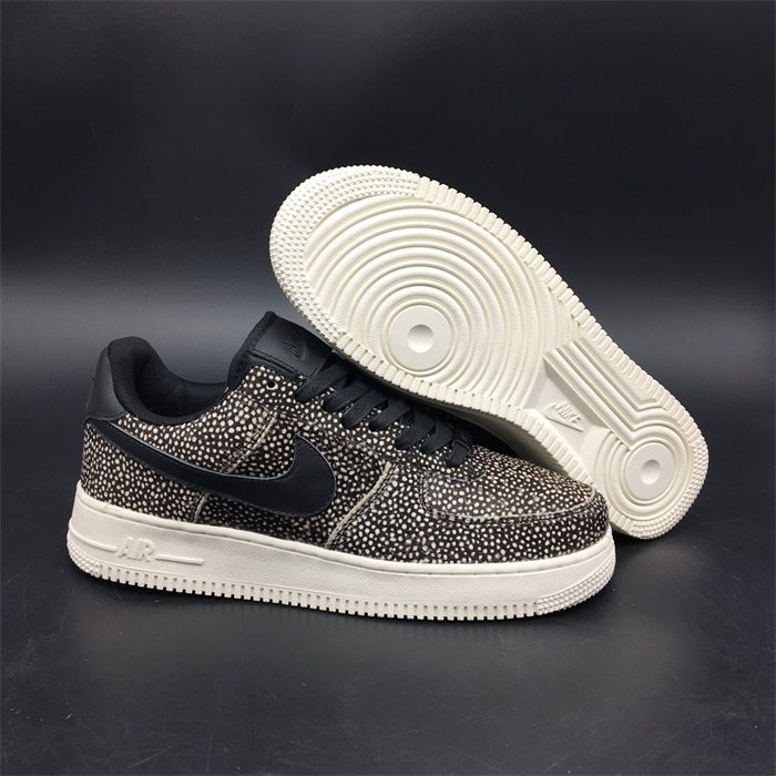 NK Air Force 1 898889-002 detail 2