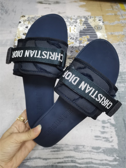 Dio Slipper detail 4