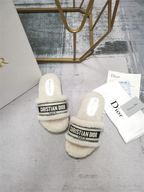 Dio Slipper detail 4