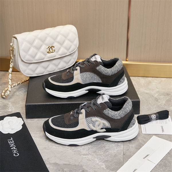 Chanel Sneakers detail 5