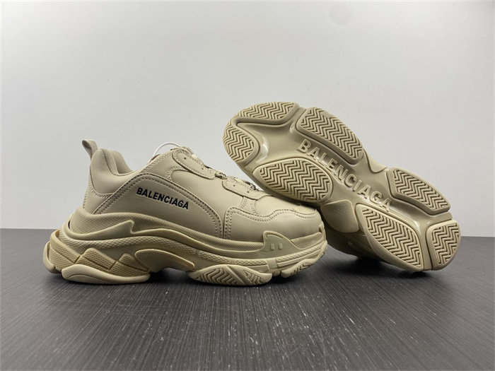 BLCG Triple S Beige 524039 W2FW1 9700 detail 3