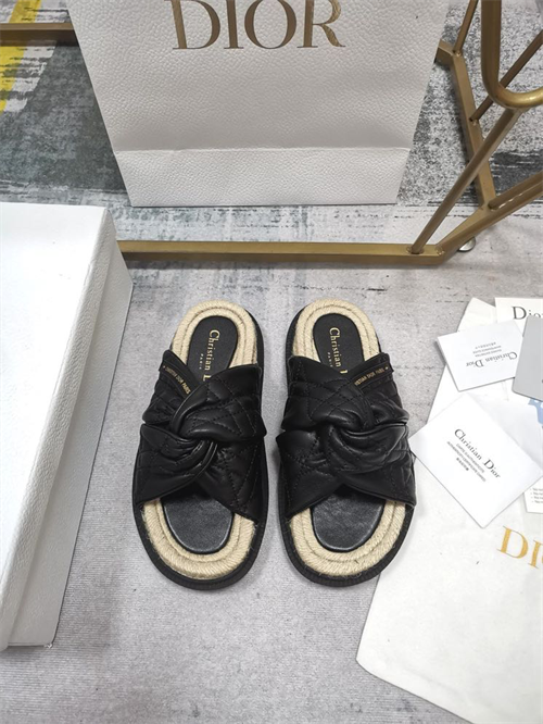 Dio Slipper detail 4