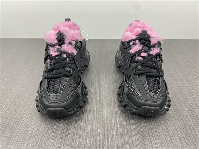 BLCG Track Fake Fur Black Pink 668555 W3CQ6 1050 detail 4