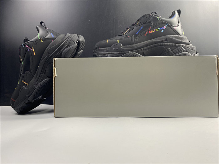BLCG SNEAKER TRIPLE.S.524039 W2FA1 1210 detail 2