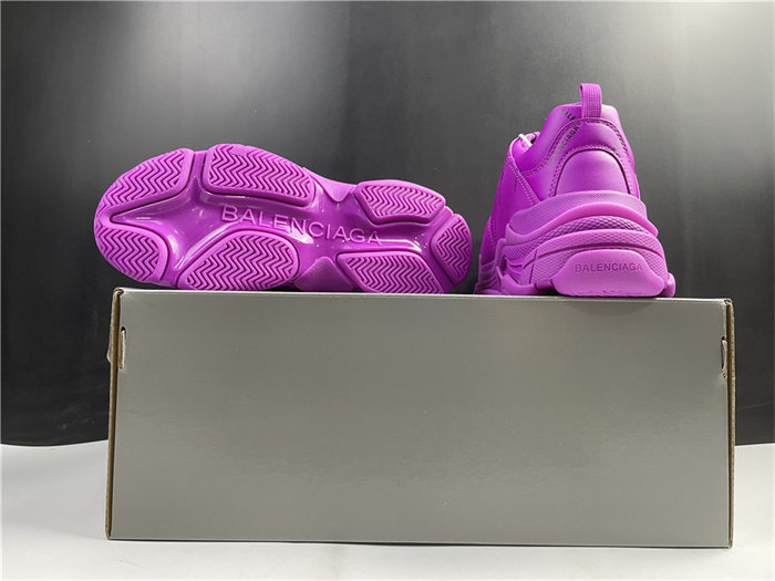 BLCG TRIPLE SNEAKER 524039 W2FA1 9016 detail 5