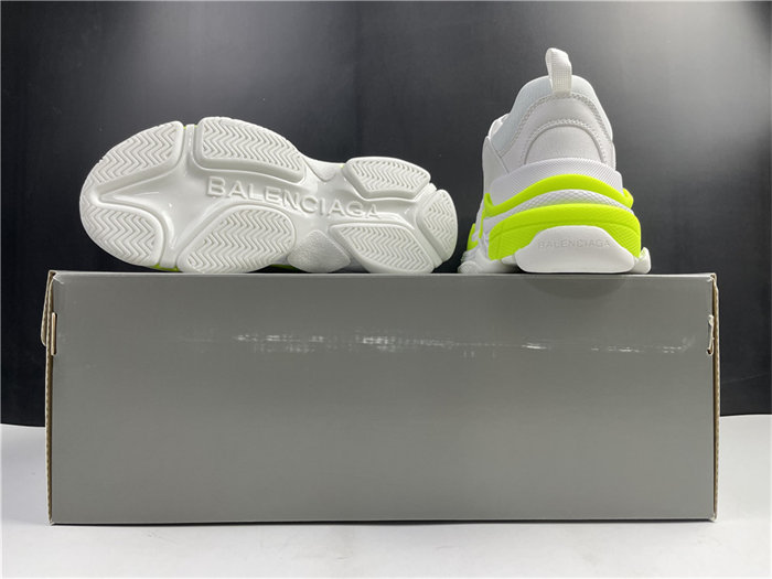 BLCG TRIPLE SNEAKER 536737 W0901 9088 detail 6