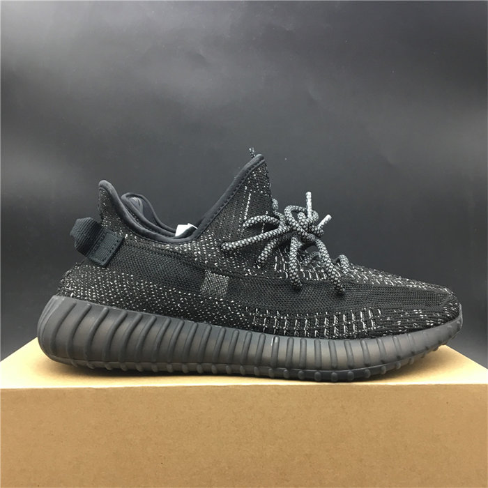 ADS Yeezy Boost 350 V2 Black EF2368 detail 7
