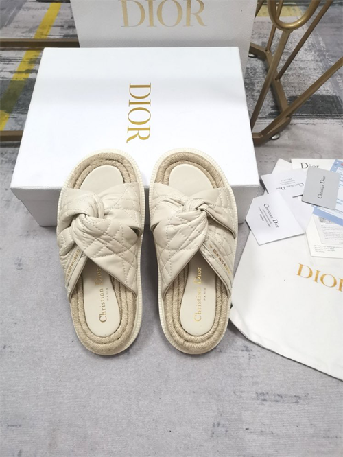 Dio Slipper detail 5
