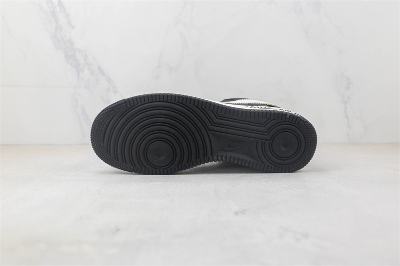 L X V x NK Air Force 1'07 Low Black/white/Monogram detail 8