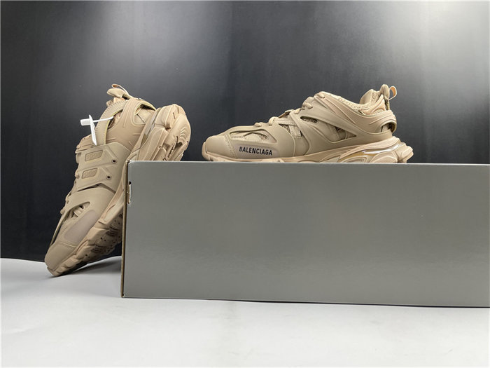 BLCG TRACK SNEAKER 542023 W1GB1 2156 detail 2