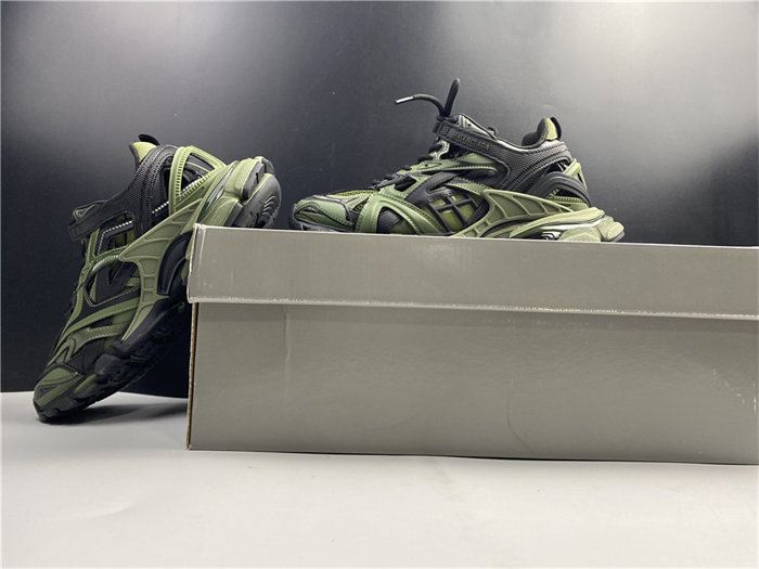 BLCG Track.2 Khaki 568614 W3AE1 2311 detail 2