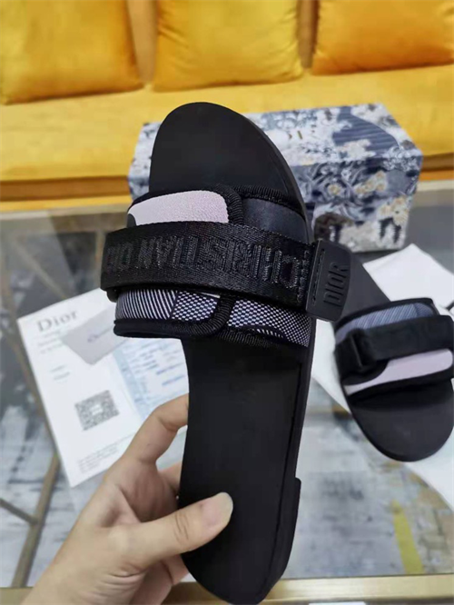 Dio Slipper detail 4