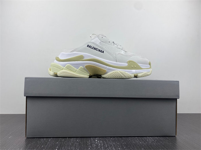 BLCG TRIPLE S 755686 W3SM2 9097 detail 4