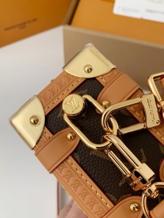 L X V small SIDE TRUNK handbag M46815, size: 18*12.5*8cm detail 10