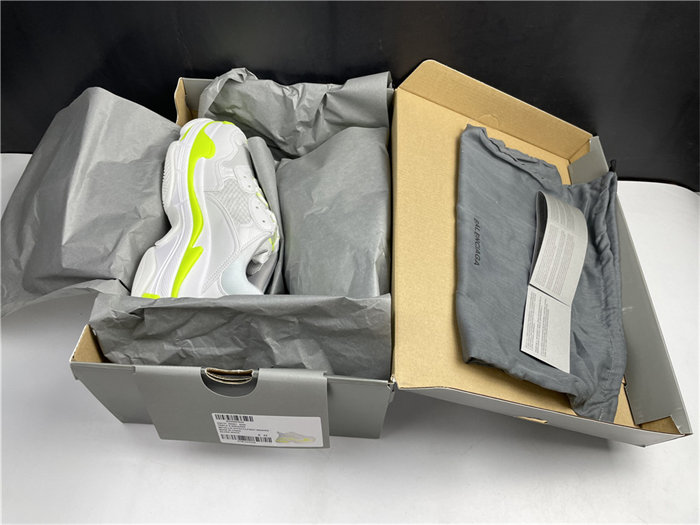 BLCG TRIPLE SNEAKER 536737 W0901 9088 detail 7