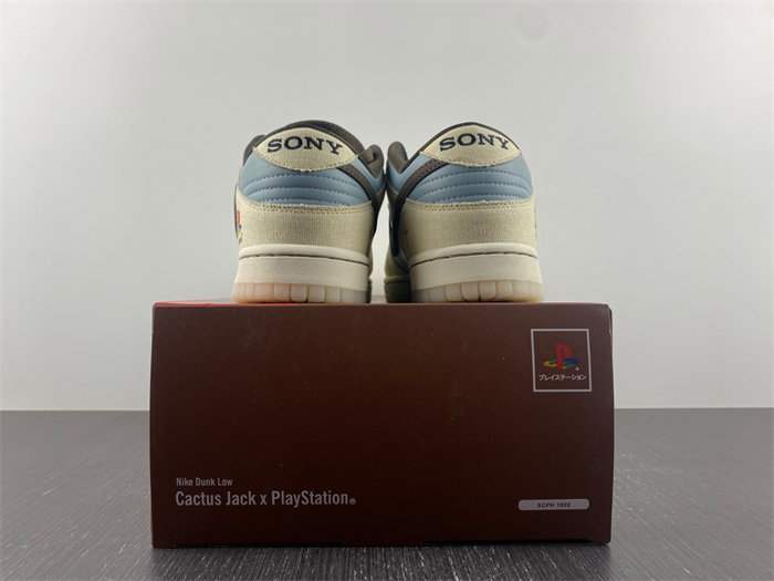 NK Dunk LowTravis Scott x Playstation CU1726-800 detail 5