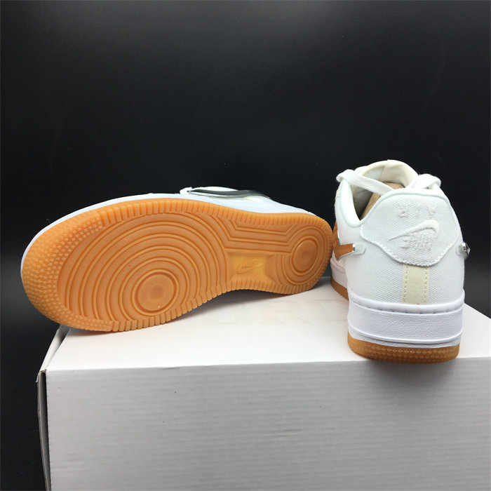 NK Air Force 1 Low Travis Scott AQ4211-100 detail 4