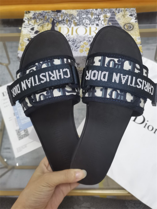 Dio Slipper detail 4