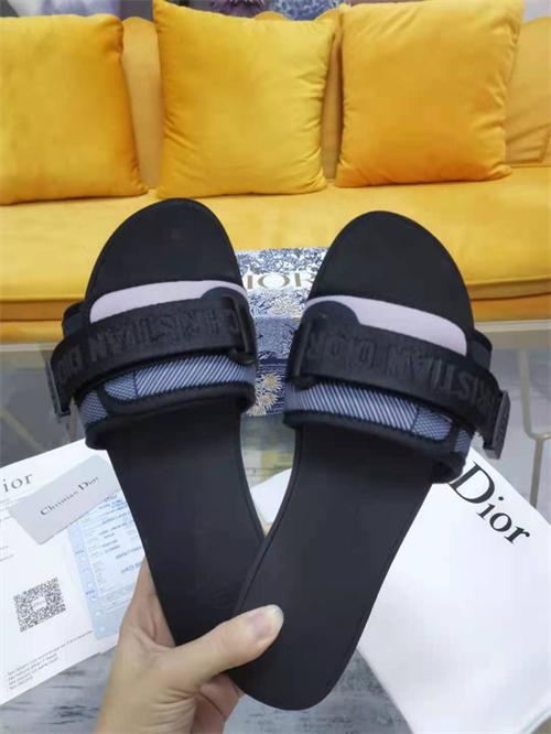 Dio Slipper detail 3