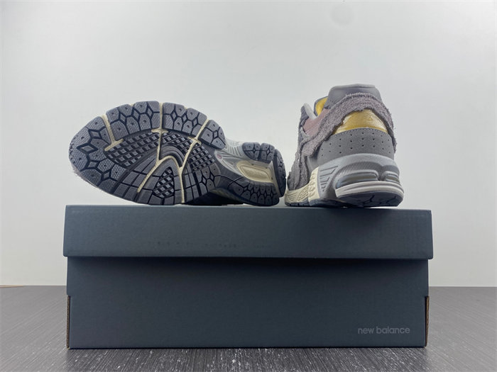 NB 2002R Protection Pack Lunar New Year Dusty Lilac M2002RDY detail 3