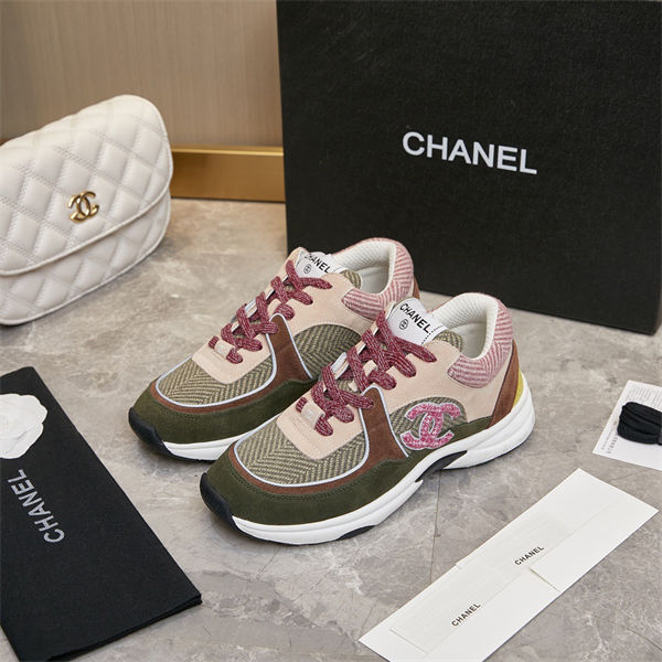 Chanel Sneakers detail 2