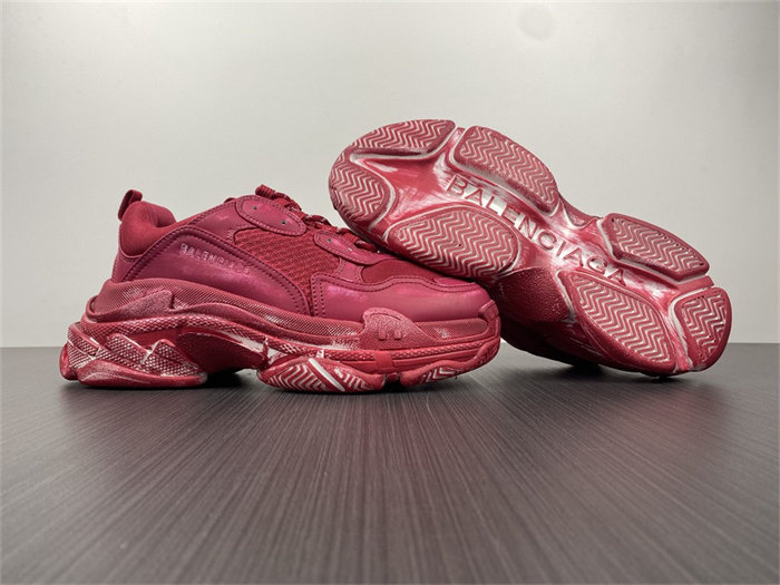BLCG Triple S Faded Red 524039 W3CN3 6000 detail 3