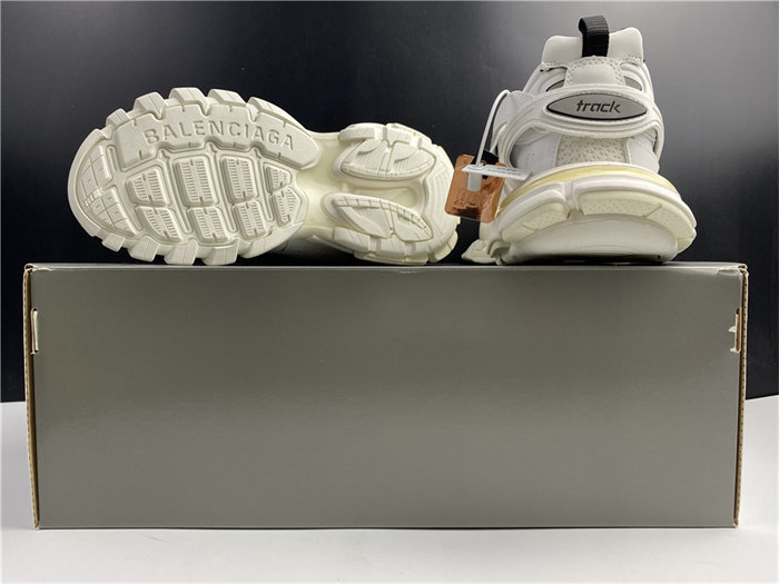 BLCG Track White Black 542023 W3AC1 9010 detail 6