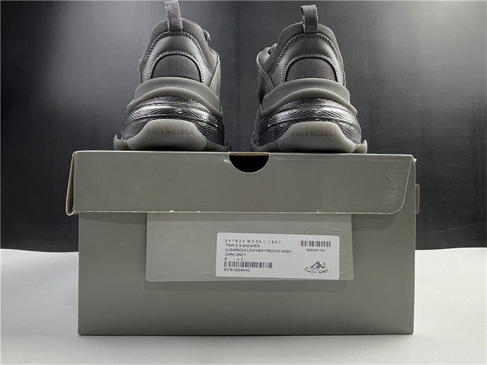 BLCG Triple S Clear Sole Dark Grey 541624 W2GA1 1801 detail 5