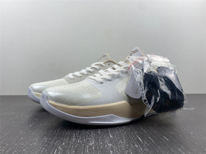 NK Kobe 5 Protro Undefeated What If White DB4796-101 detail 7