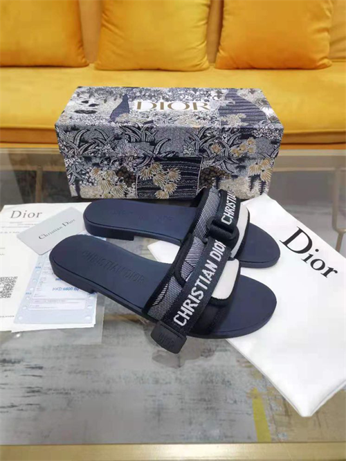Dio Slipper detail 5