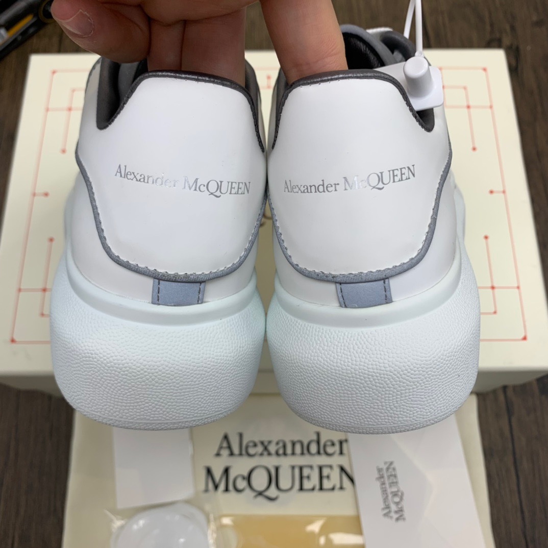 McQuen 561123WHTQK9071 detail 6