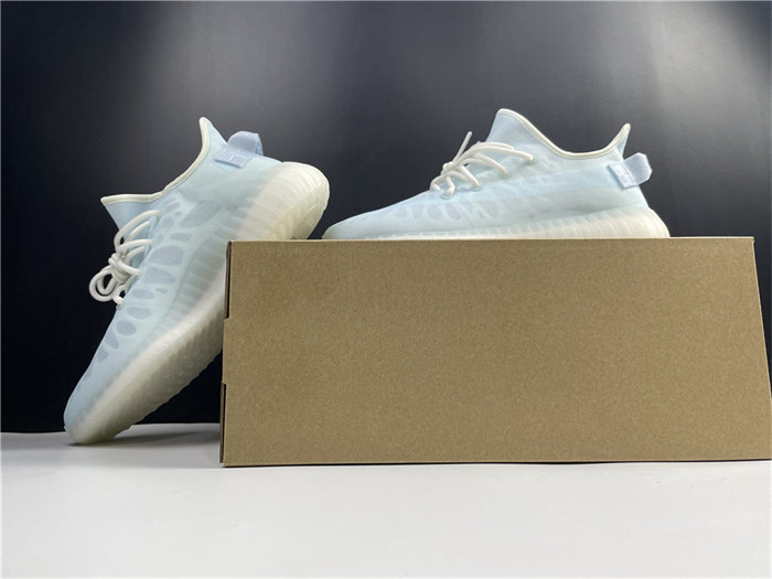 ADS Yeezy Boost 350 V2 Mono Ice GW2869 detail 2