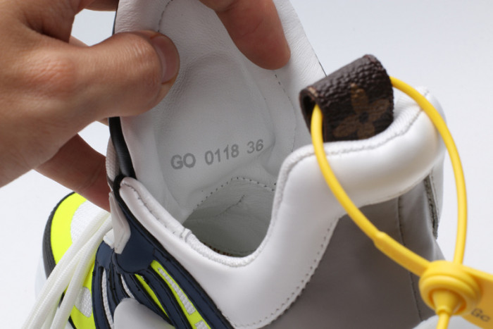 L x V snekaers L000002 detail 4